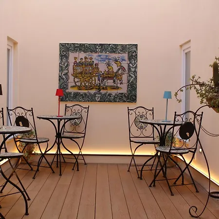 Guest house Falstaff & *