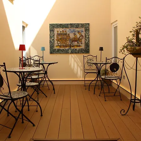 Guest house Falstaff & *