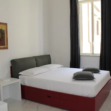 Falstaff & Guest house Palermo
