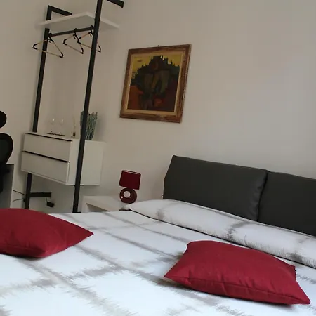 Guest house Falstaff & *